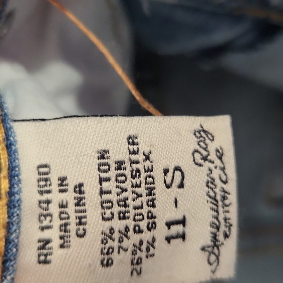 American Rag Womens Jeans Size 11 Short Sistressed Distroyed Fray Ripped Flaw - Picture 12 of 15